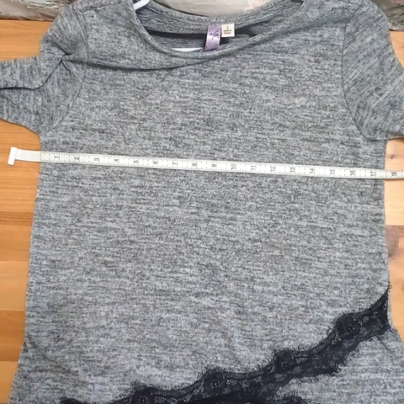 Alya gray sweater size S - Picture 4 of 9